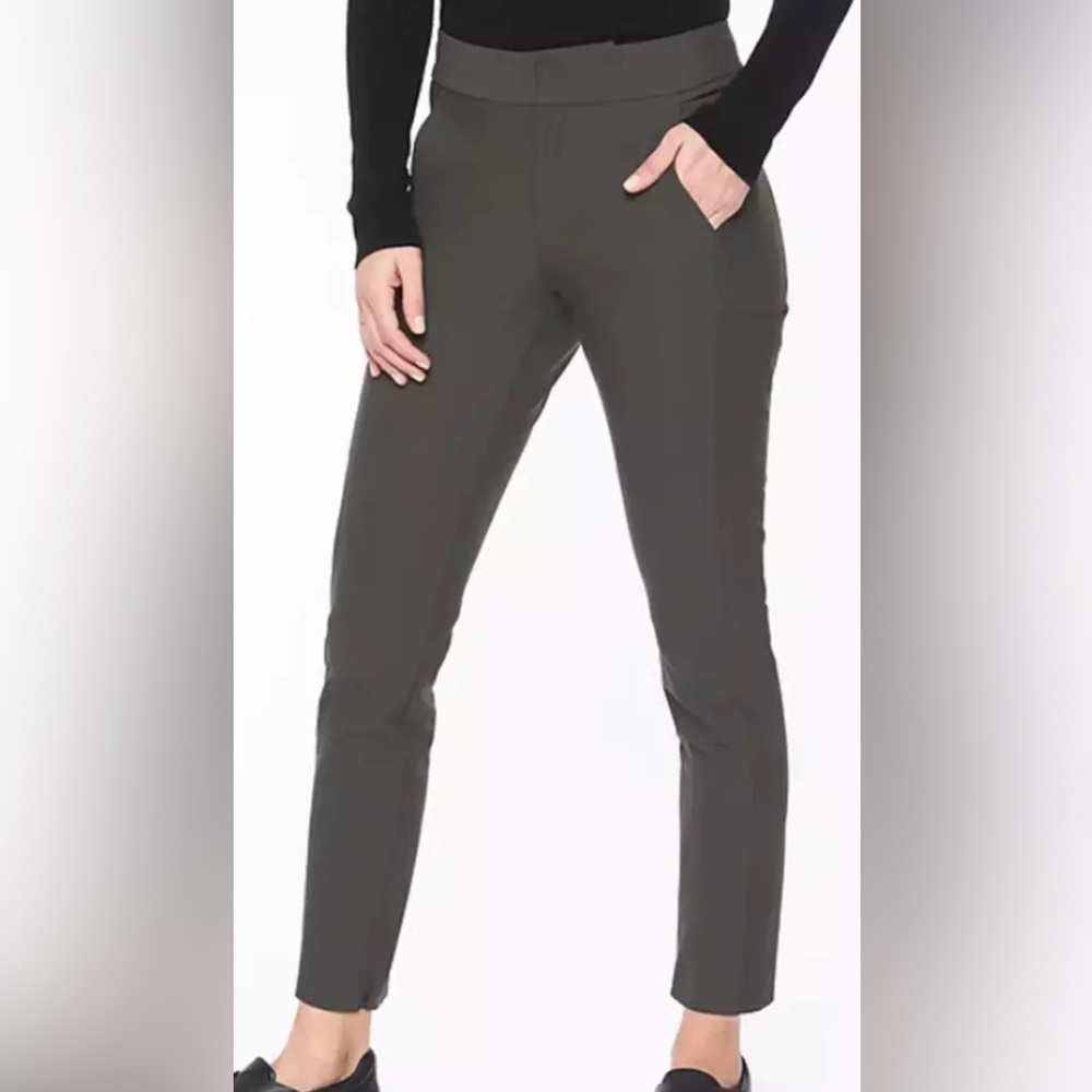 Athleta Stellar Crop Pants Charcoal High Rise Straight Leg Travel Trouser Size 6